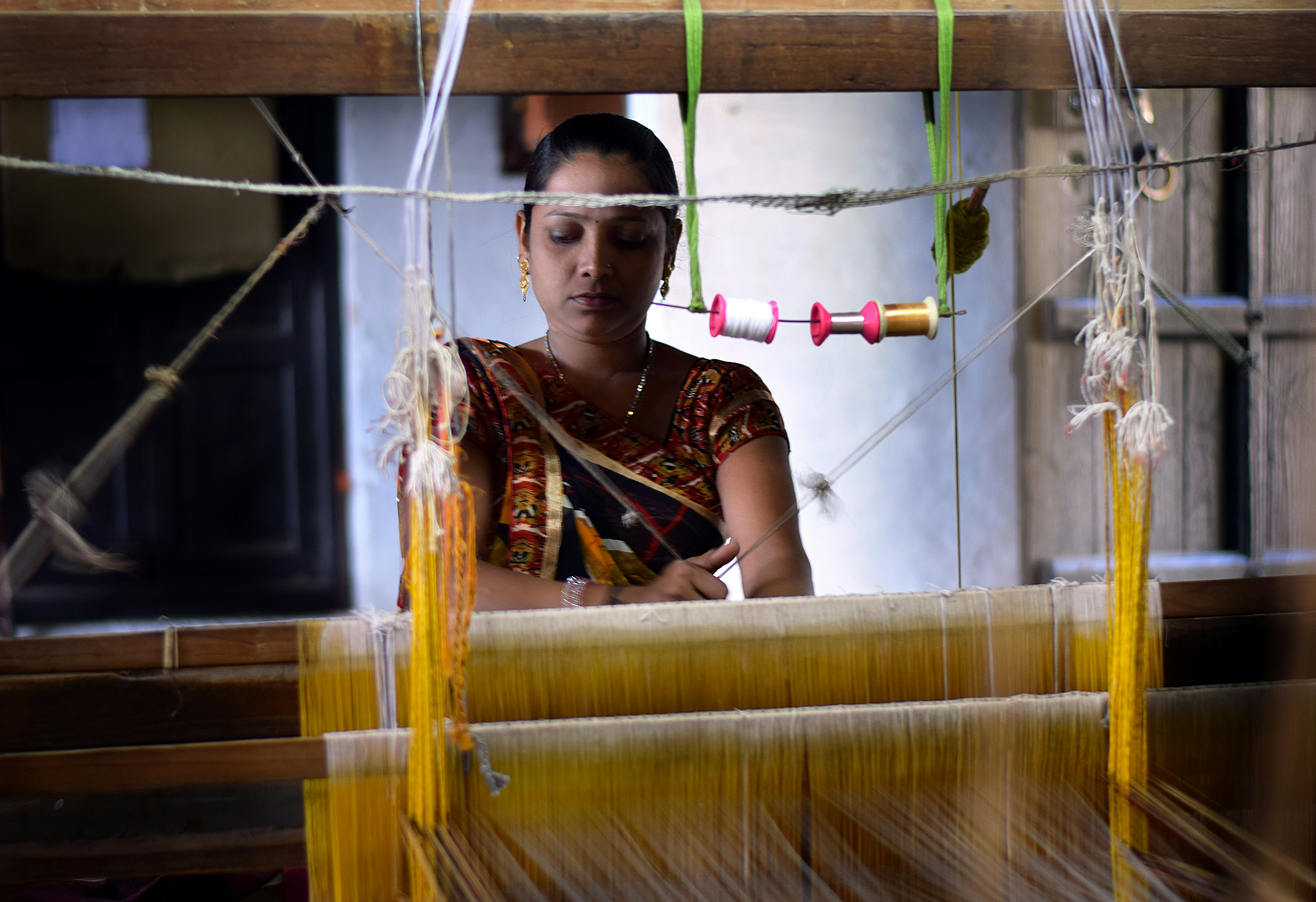 Women SHG producers working with banana fibre in Theni